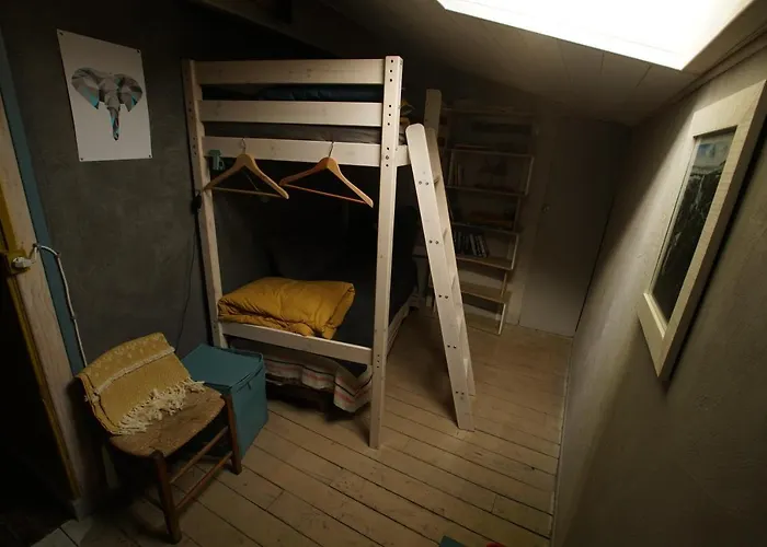 Le Refuge Ceretan, Grand Et Bel Appartement Mansarde En Plein Centre
